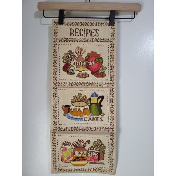 Bucilla Other - VTG Embroidered Needlecraft Cloth Recipe Card Holder Bucilla Cottage Country 70s
